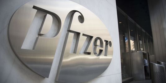 Bras de fer au sommet du secteur pharmaceutique entre Pfizer et AstraZeneca