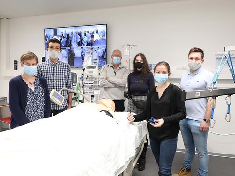 Retourner sans effort les patients alités