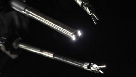 Une première mondiale : un robot chirurgical autonome opère une vésicule biliaire