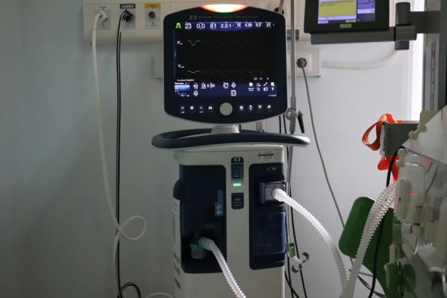 Un patient du CHUV réalise sa dialyse à domicile, une première en Suisse romande