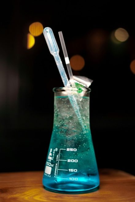 Prix scientifiques suisses : un physicien et une juriste honorés