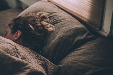 Un simple test salivaire pourrait bientôt détecter le manque de sommeil